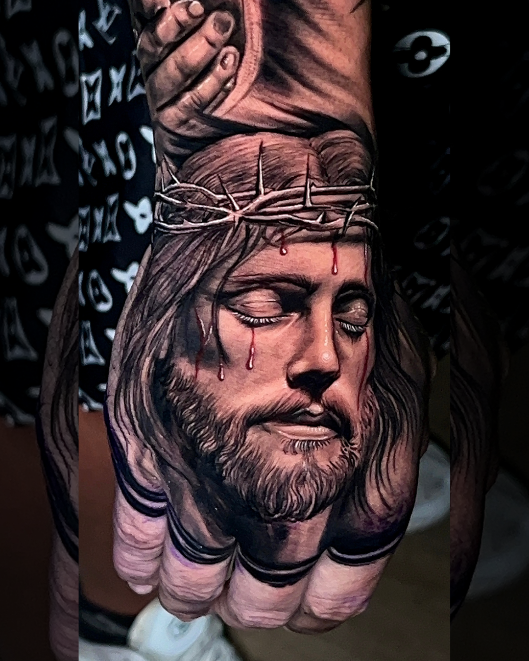 jesus na mao